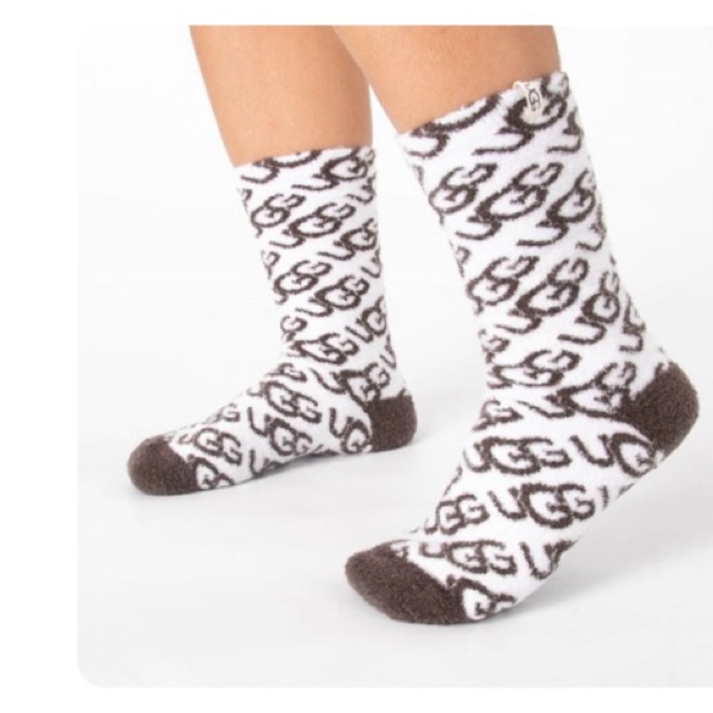 ISO (in search of) UGG socks